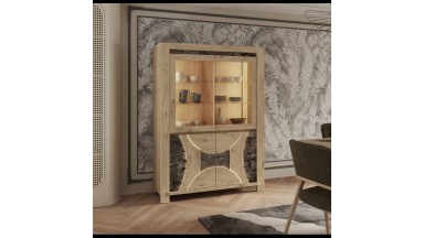 Vitrine, colonne ou bonnetière : comment bien choisir son meuble d'exposition